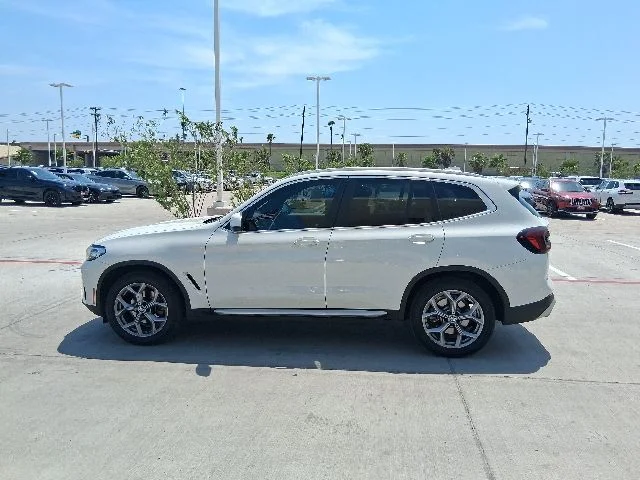 2023 BMW X3 sDrive30i's photo