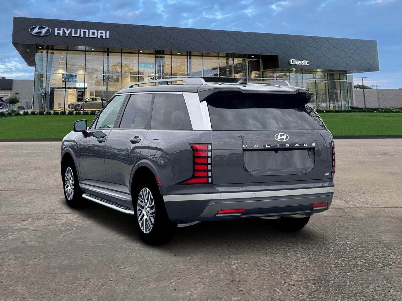 New 2026 Ecotronic Gray Metallic Hyundai SEL 7P image 5