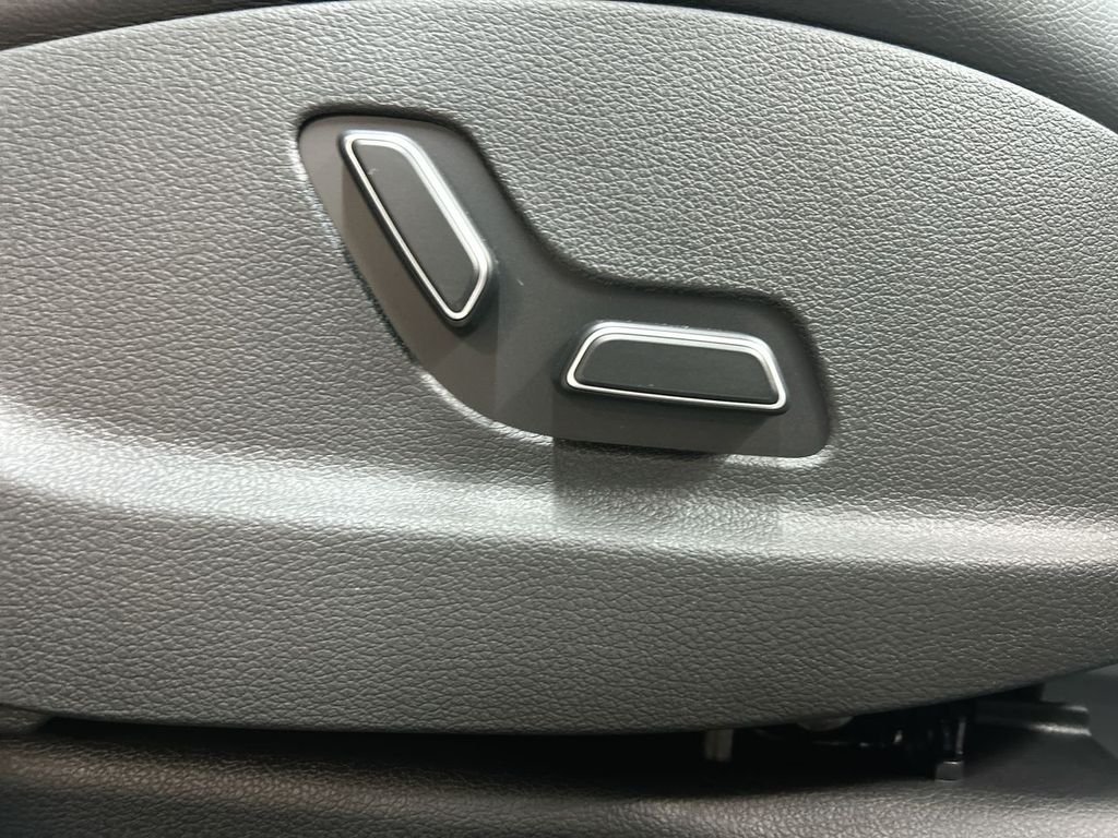 New 2026 Alta White Genesis 2.5T image 33