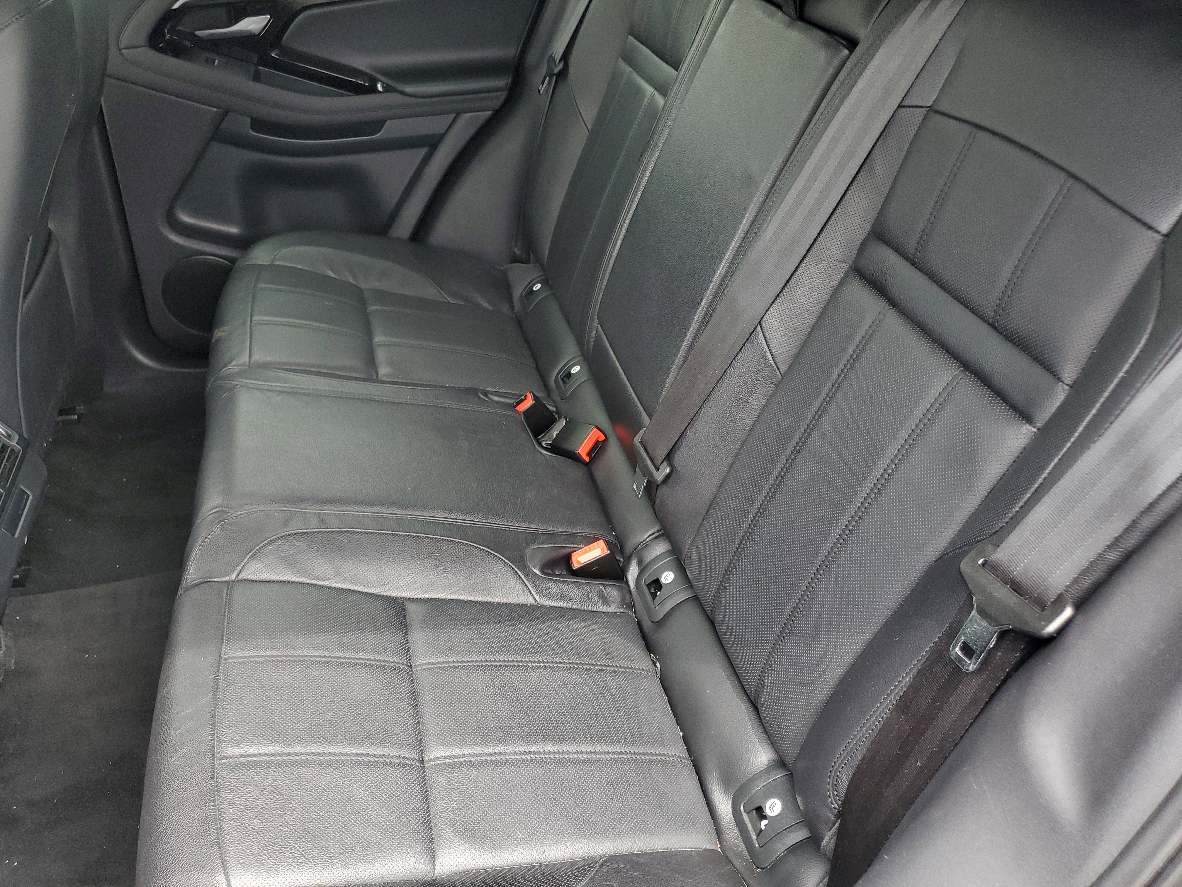Used 2020 Black Land Rover S image 8