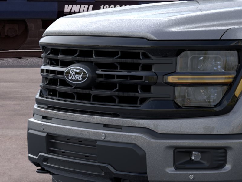 New 2026 Carbonized Gray Metallic Ford XLT image 17