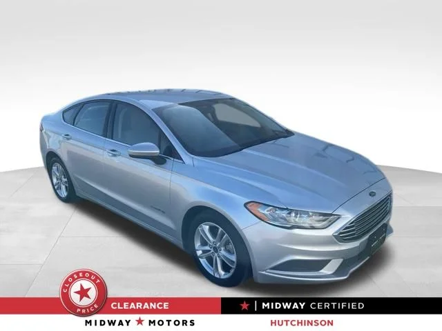 2018 Ford Fusion S's photo