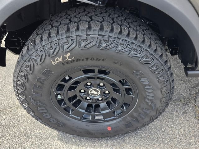 New 2026 Marsh Gray Ford Badlands image 15