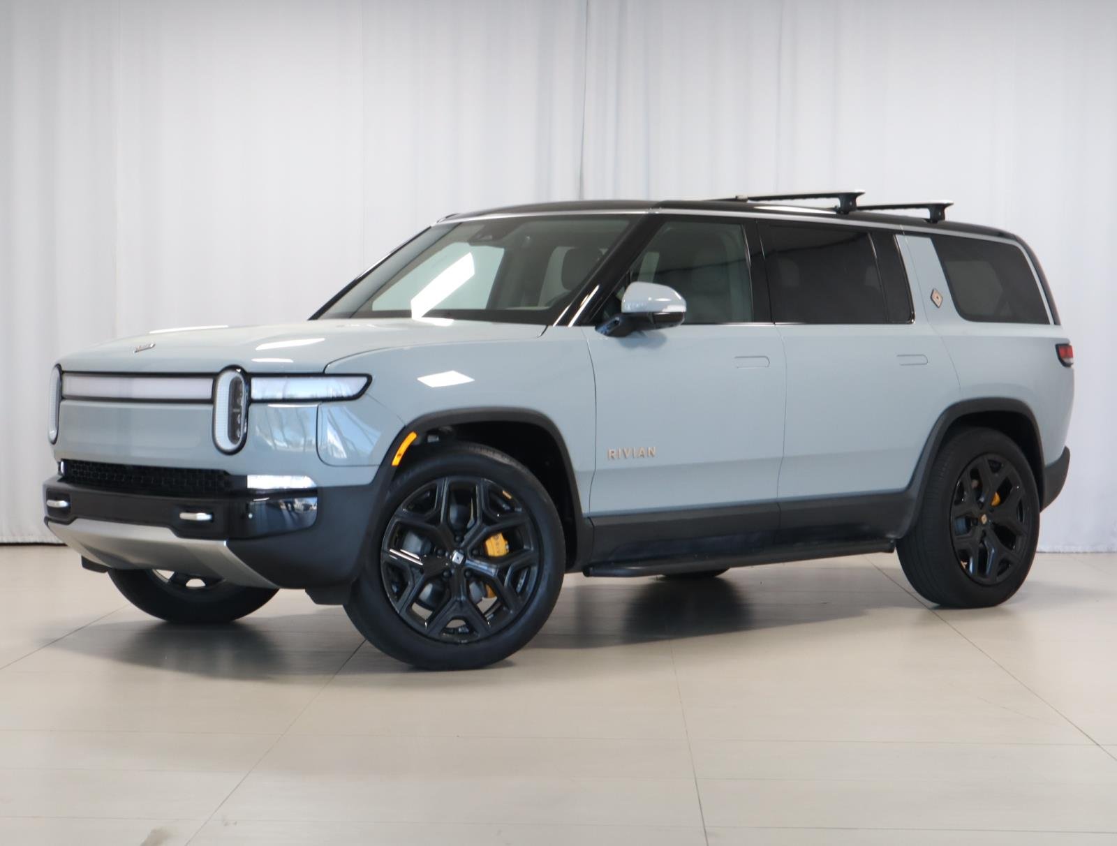 2023 Rivian R1S Adventure