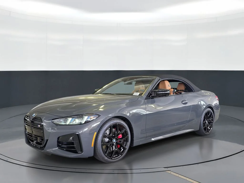 2027 BMW 4 Series M440i Convertible's photo