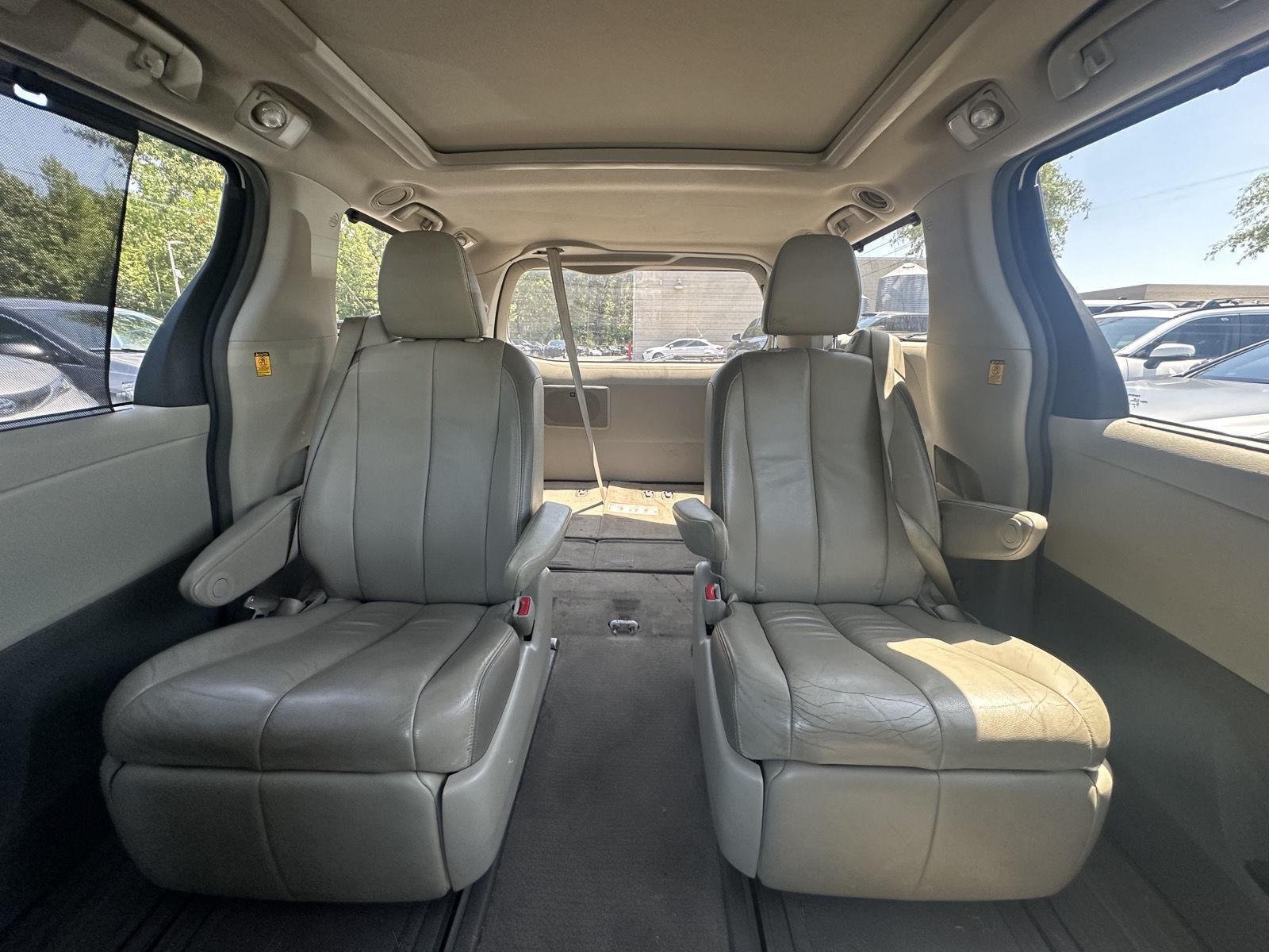 Used 2013 Blizzard Pearl Toyota Limited image 13