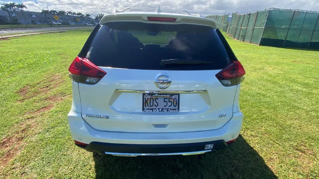 Used 2020 White Nissan SV image 4