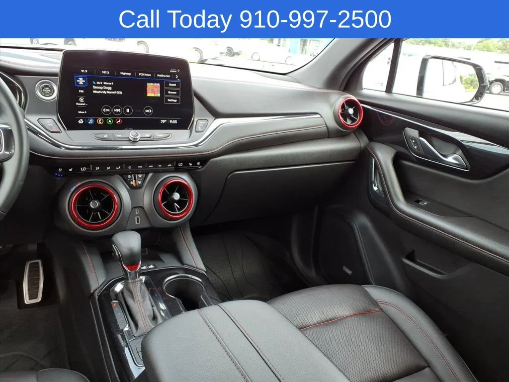 Used 2023 Iridescent Pearl Tricoat Chevrolet RS image 27