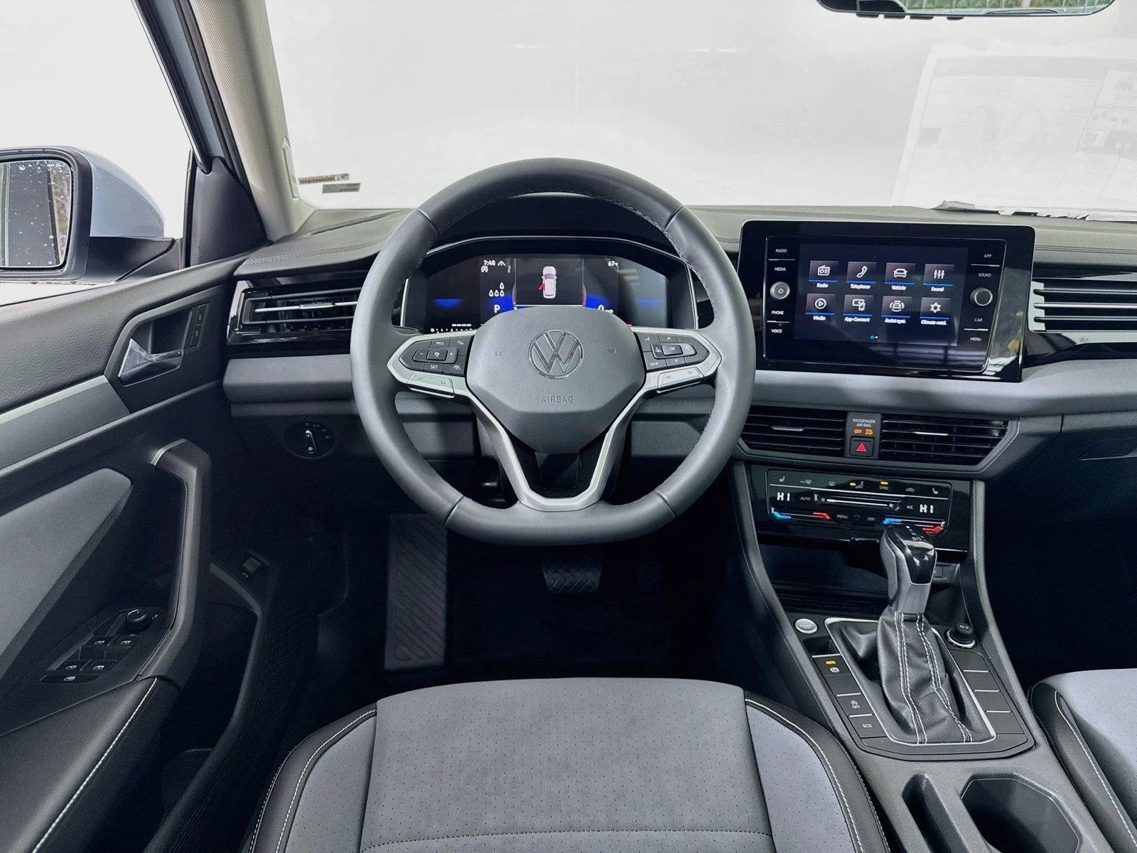 New 2027 GRAY Volkswagen SE image 22