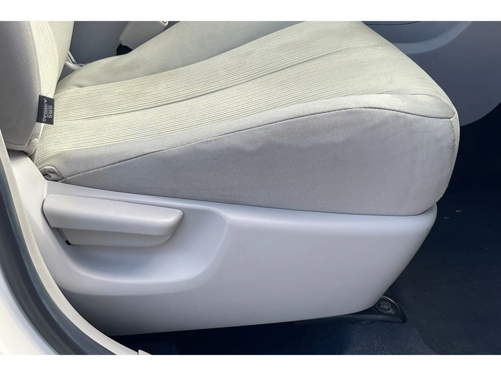 Used 2011 Blizzard Pearl Toyota Base image 23