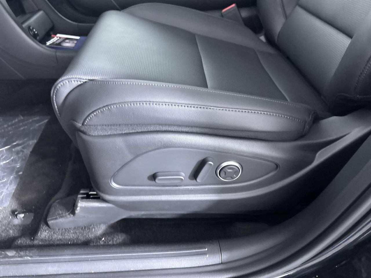 New 2026 Abyss Black Pearl Hyundai Limited AWD image 24