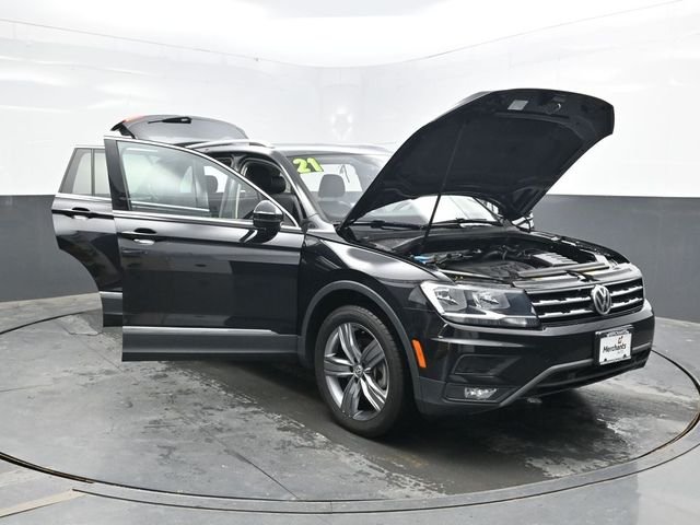 Used 2021 Black Volkswagen 2.0T SE image 50