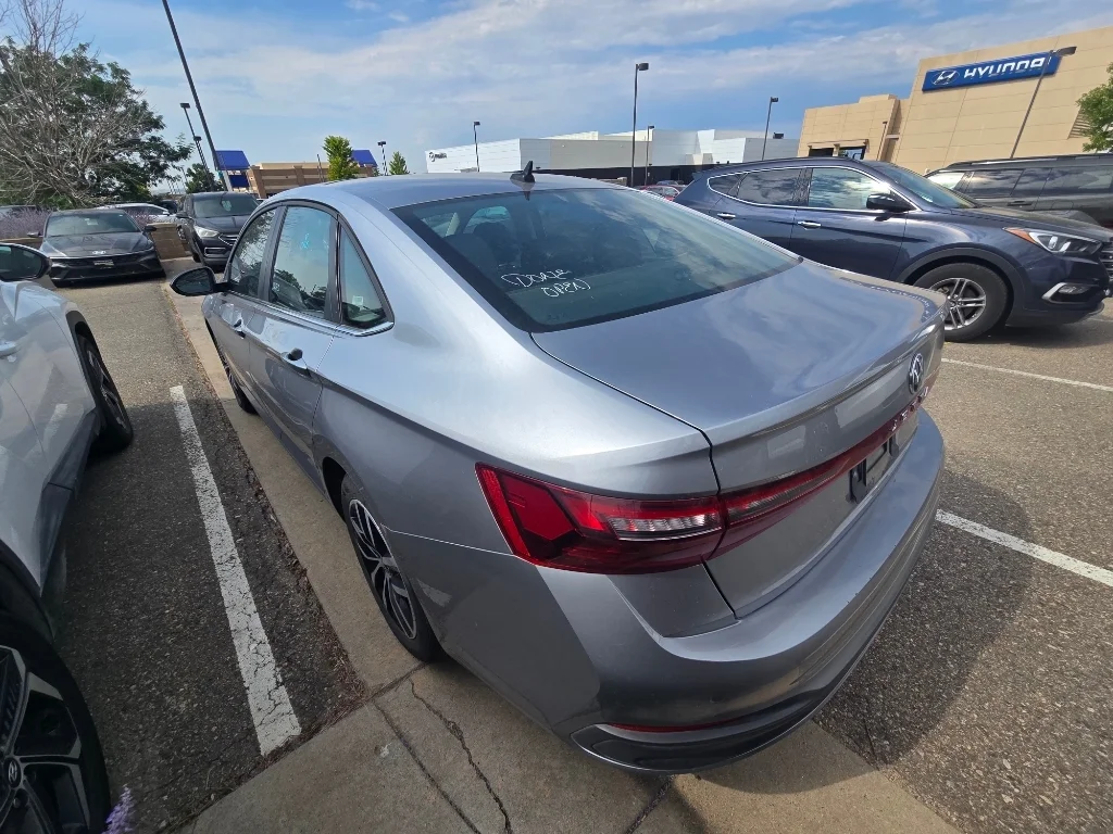 Used 2025 Gray Volkswagen SE image 2