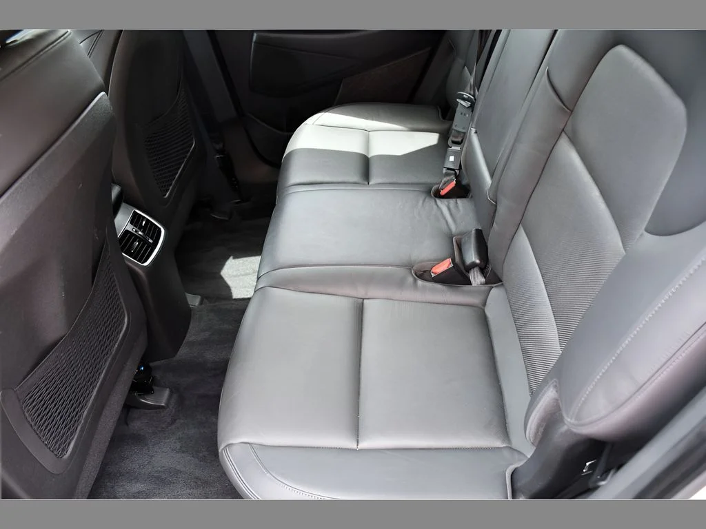 Used 2016 Chromium Silver Hyundai Limited image 15