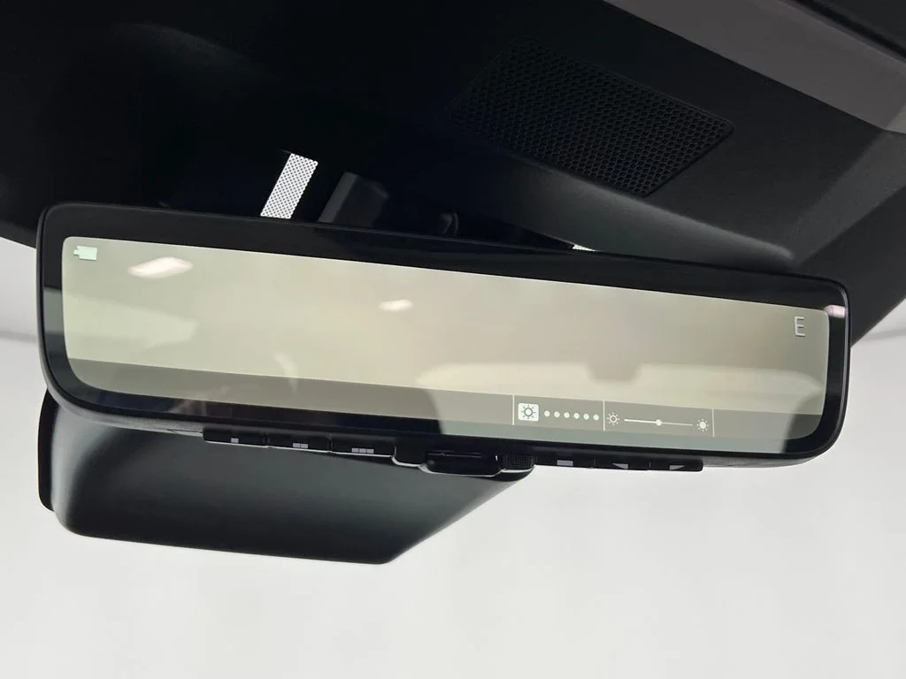 New 2026 CRYSTAL BLACK SILICA Subaru Touring 7-Passenger image 32