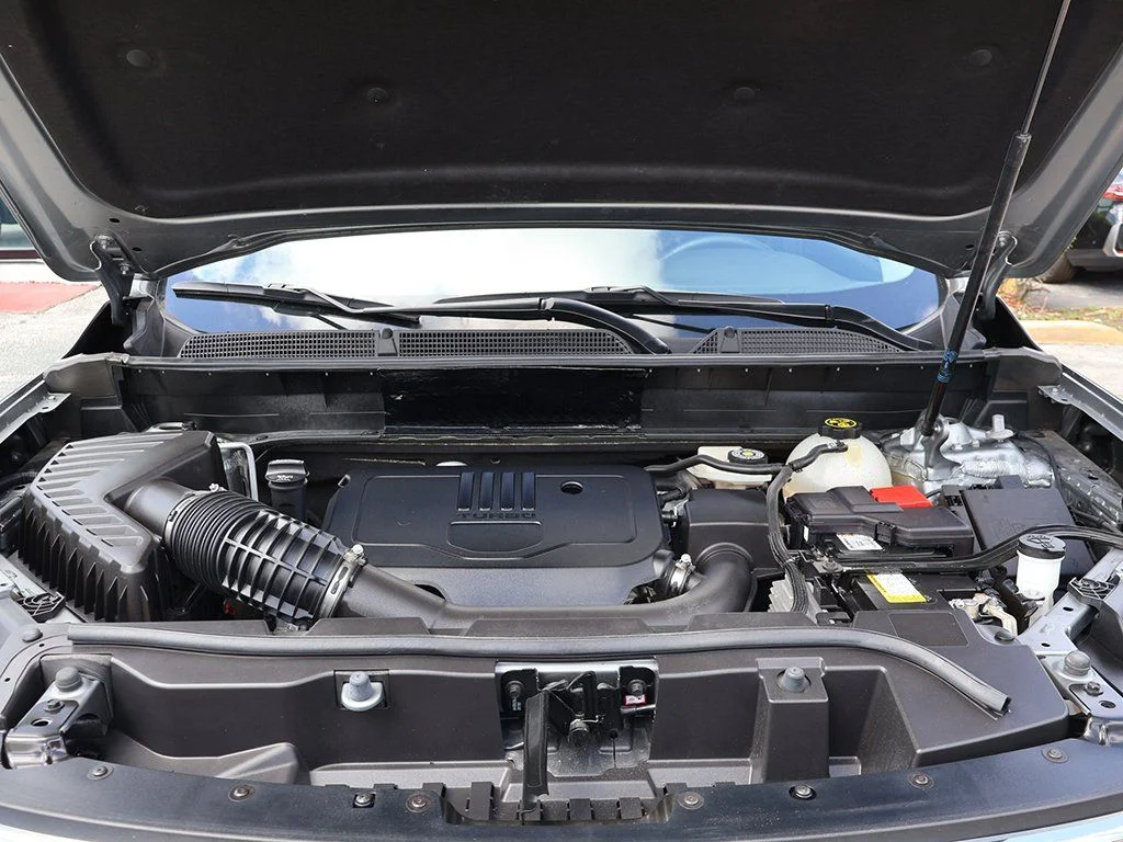 Used 2023 Silver GMC SLT image 21