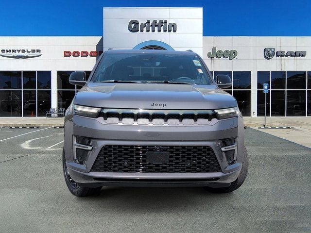 New 2026 Baltic-Gray Metallic Clear-Coat Exterior Paint Jeep Limited Reserve image 12