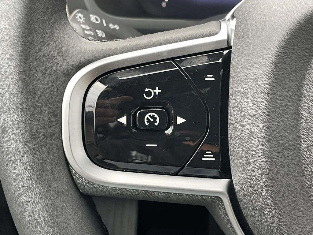 2026 Volvo XC90 Plus - Photo 11