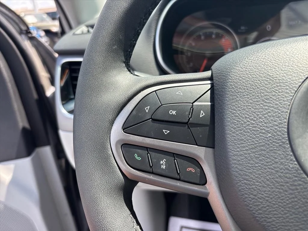 Used 2022 Silver Jeep Limited image 16