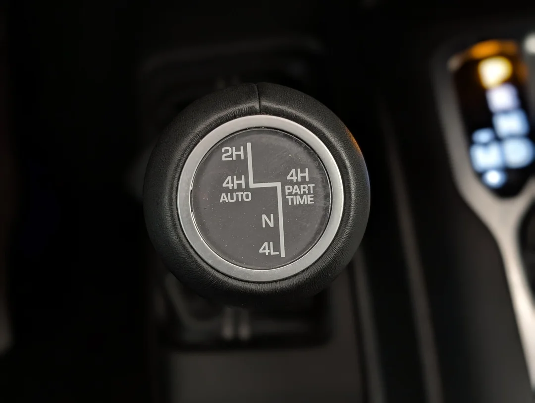 Used 2020 punk n metallic Jeep Sahara - - 4x4 - Leather Seats - Freedom Top - Remote Start & More! image 19