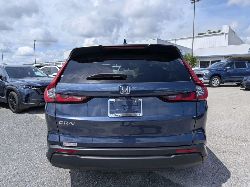 Used 2024  Honda EX image 4