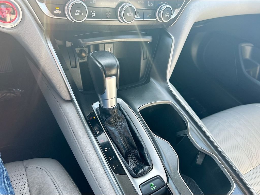 Used 2018 Modern Steel Metallic Honda EX-L image 16