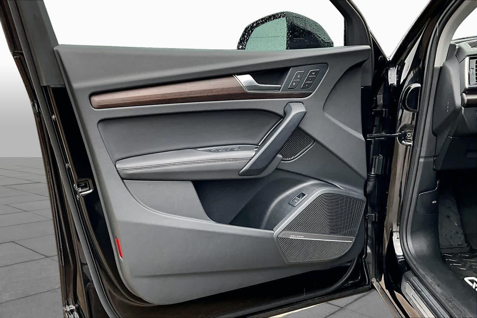 Used 2025 Mythos Black Metallic Audi S line Premium Plus image 22