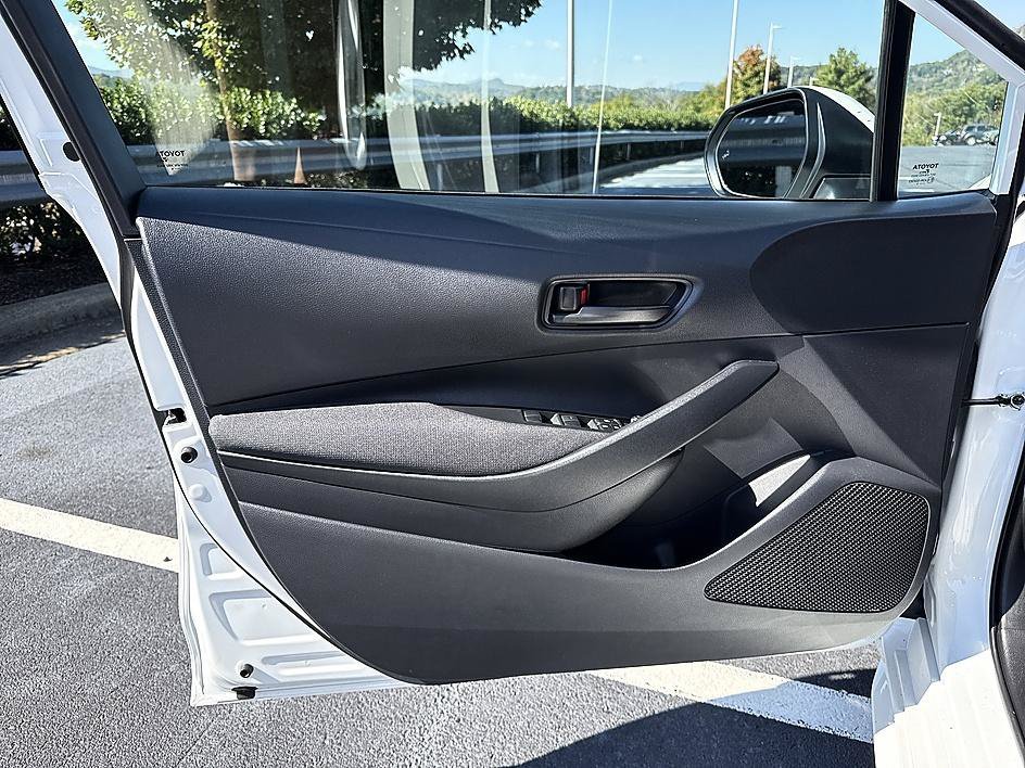 Used 2026 Pearl Toyota LE image 9