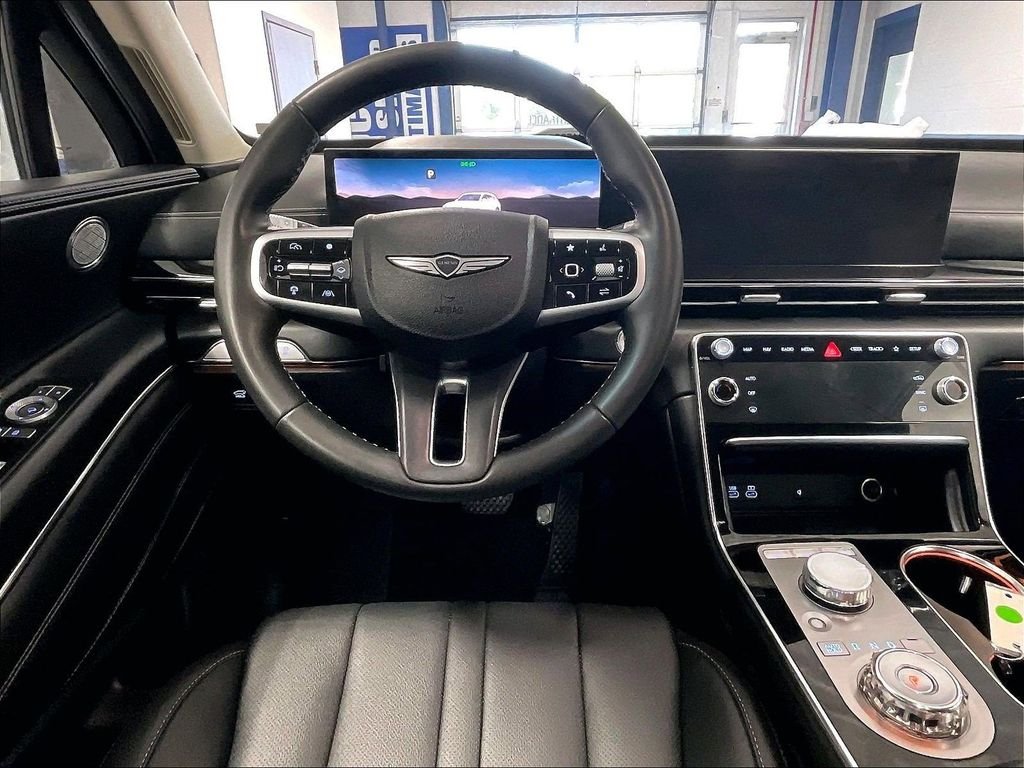 Used 2025 White Genesis 2.5T image 17