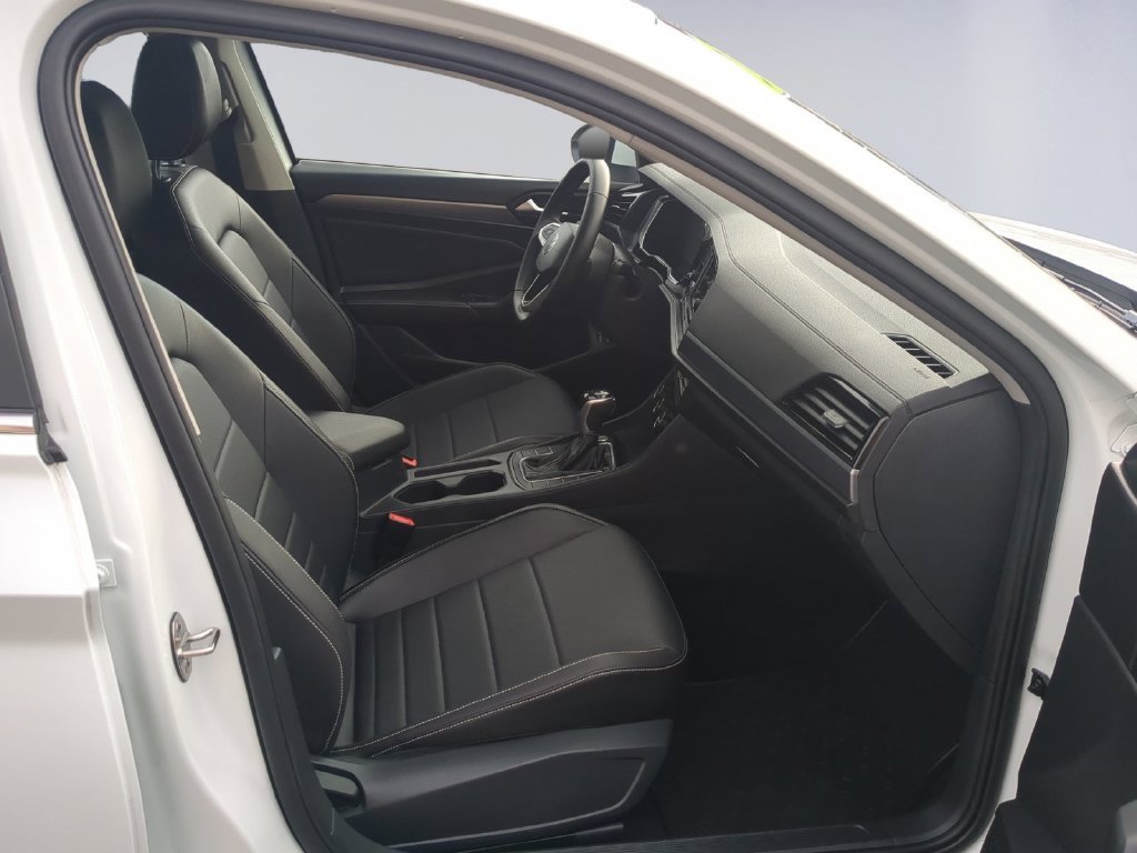 Used 2022 White Volkswagen 1.5T SE image 18