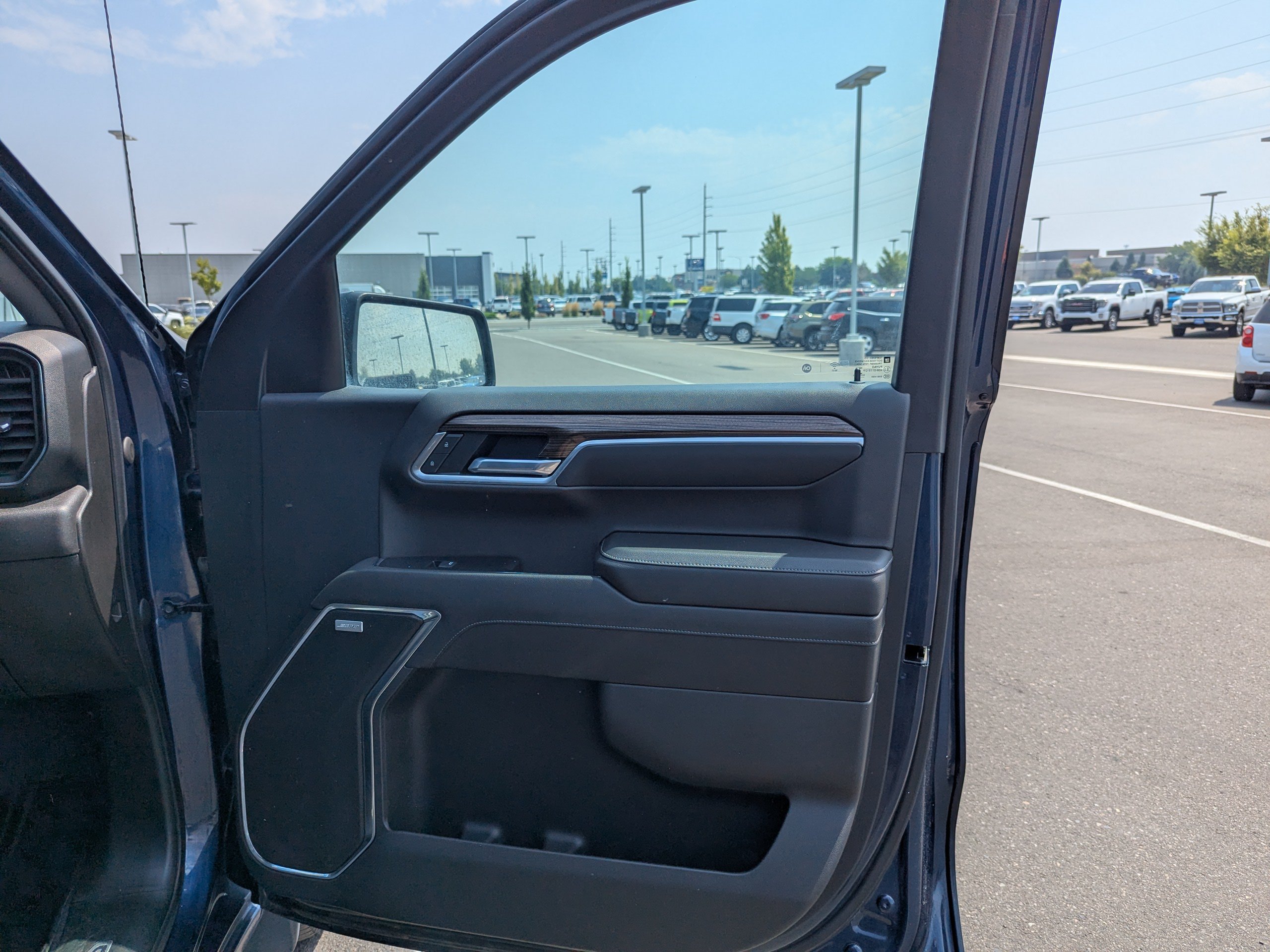2022 Chevrolet Silverado 1500 RST - Photo 40
