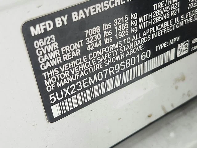 Used 2024 White BMW xDrive40i image 16