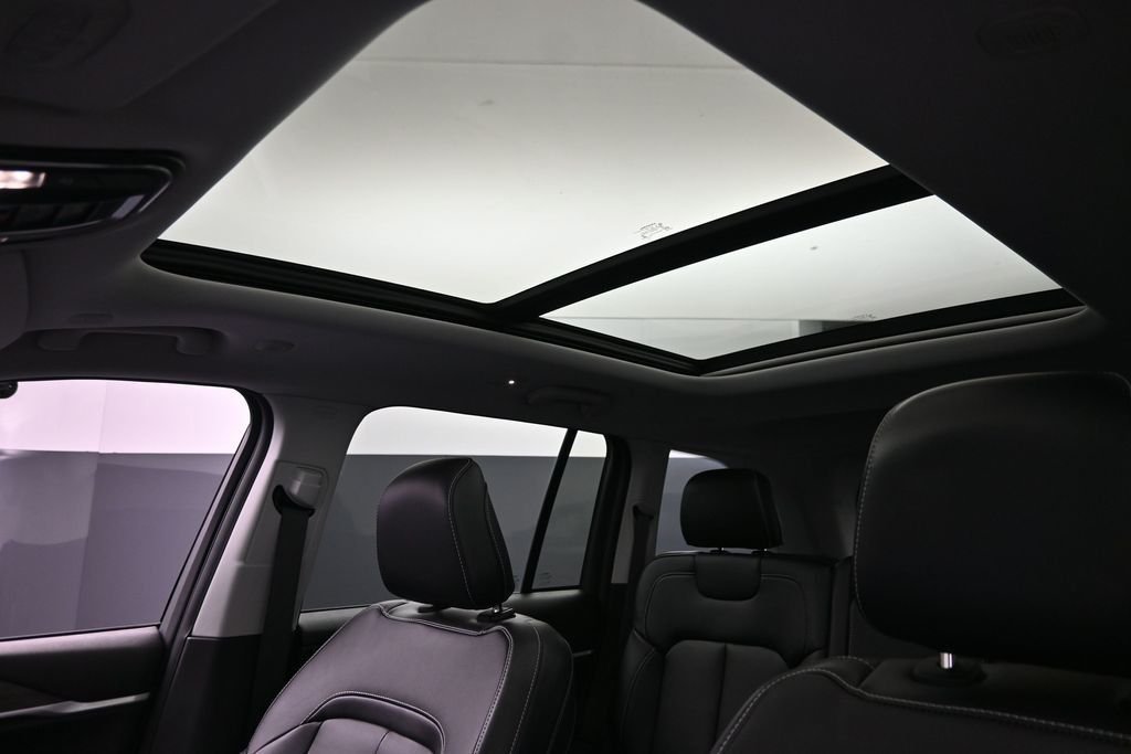 Used 2023 Black Jeep Limited image 22