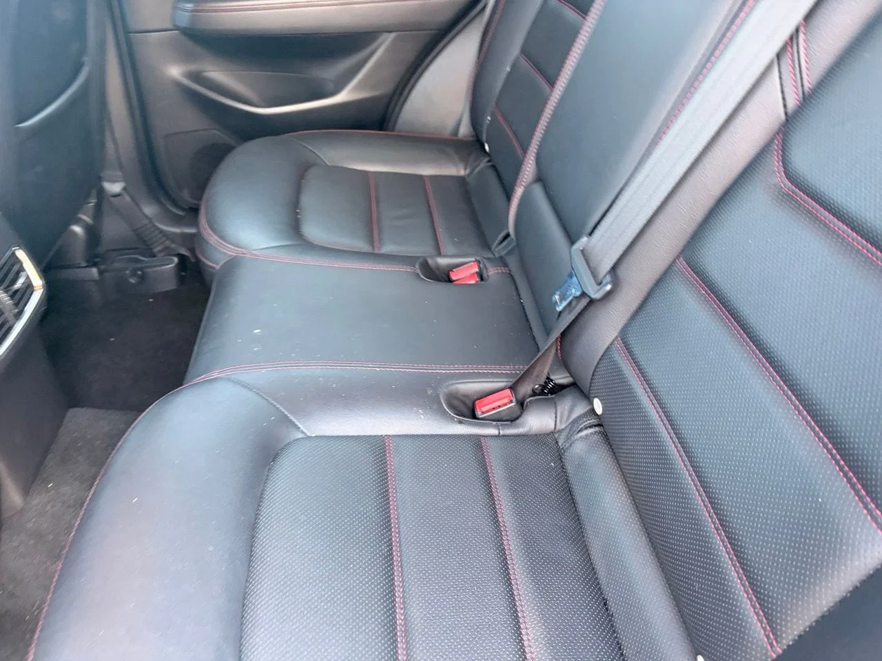 Used 2024 Polymetal Gray Metallic Mazda 2.5 S Carbon Edition image 15