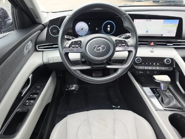 Used 2022 Portofino Gray Hyundai Limited image 13
