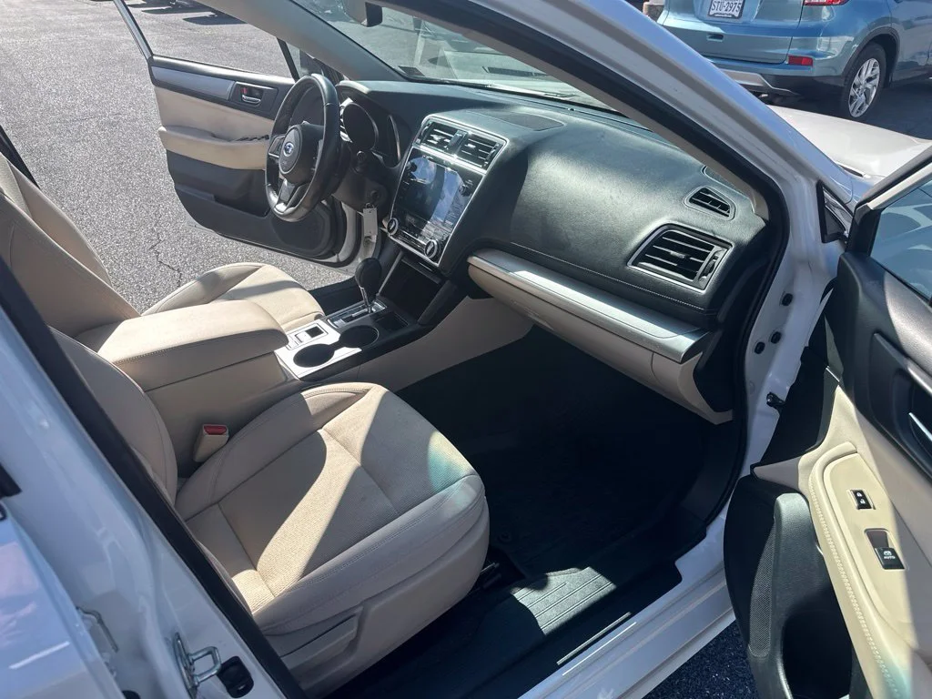 Used 2018 Crystal White Pearl Subaru 2.5i image 12
