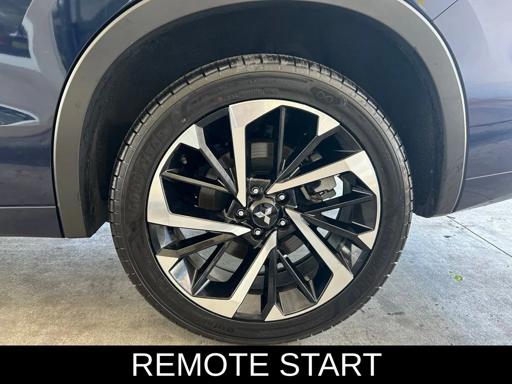 Used 2024 Blue Mitsubishi SEL Black Edition image 16