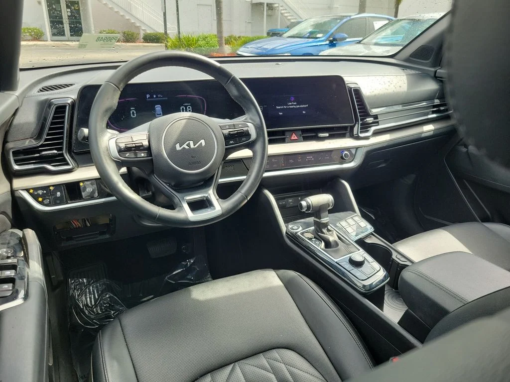 Used 2024 Red Kia X-Line image 11