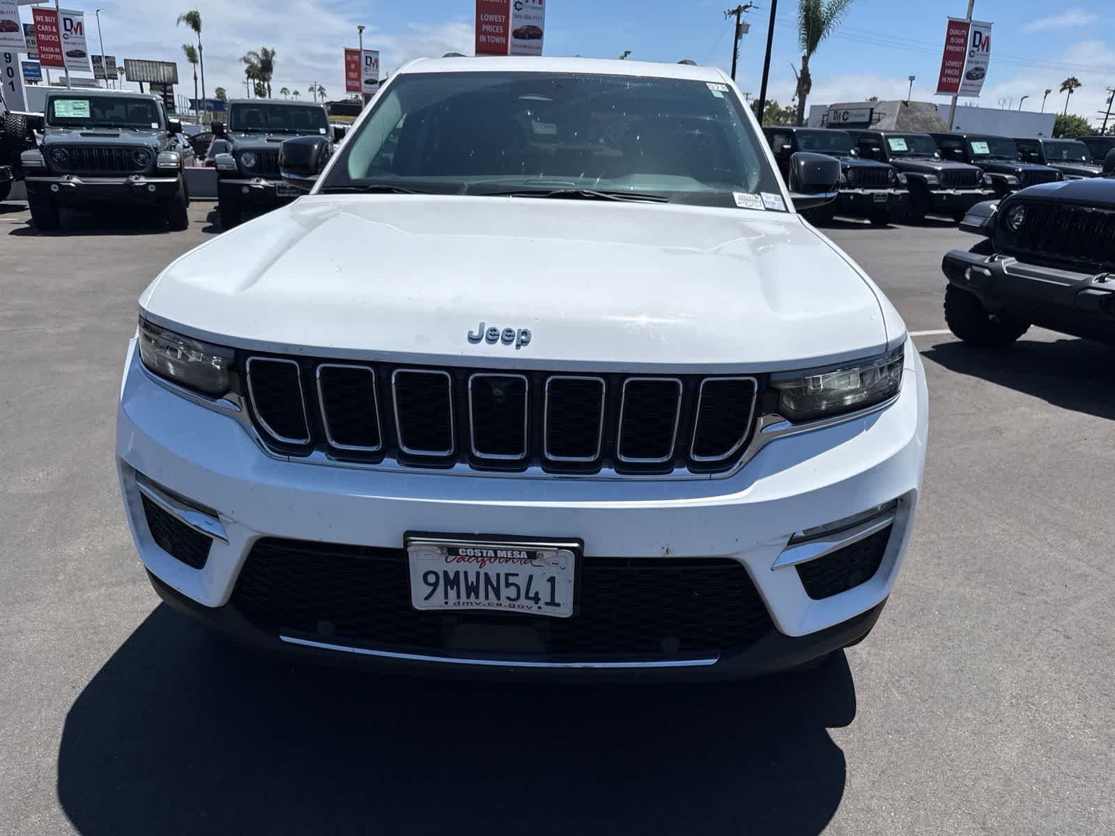 Used 2023 Bright White Clearcoat Jeep  image 5