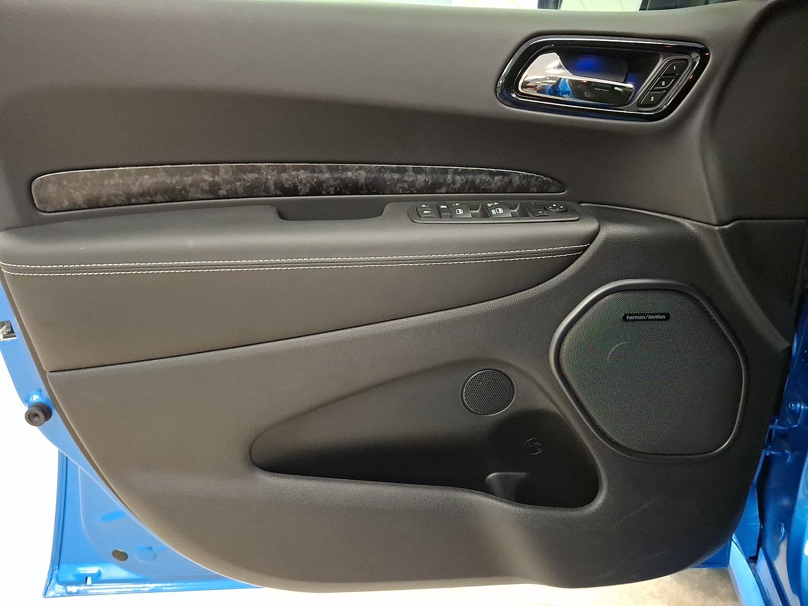 New 2026 B5 Blue Exterior Paint Dodge SRT Jailbreak image 9