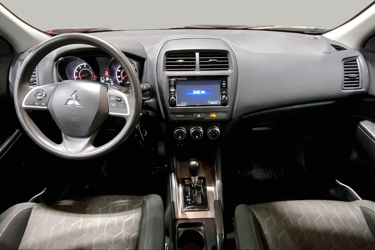 Used 2022 Red Diamond Mitsubishi ES image 16