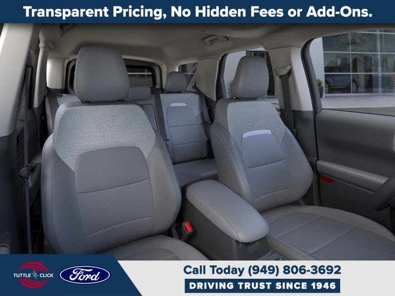 New 2025 Carbonized Gray Metallic Ford Badlands image 10