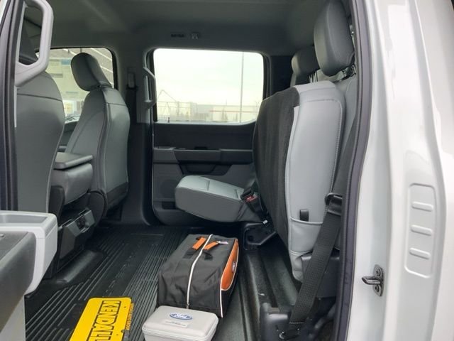 2024 Ford F-550 Super Duty Chassis Cab XL - Photo 25