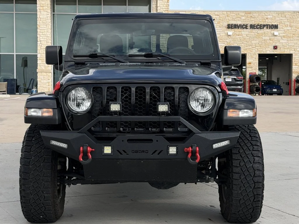Used 2023 Black Jeep Texas Trail image 7
