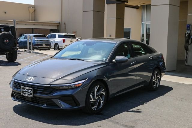Certified Used 2025 Gray Hyundai Limited image 5