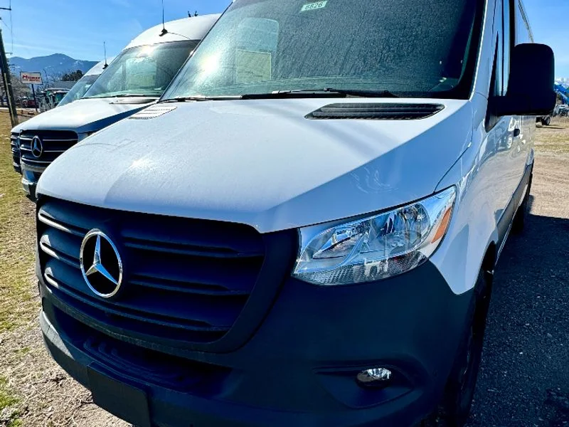 2024 Mercedes-Benz Sprinter 2500 144 WB HO's photo