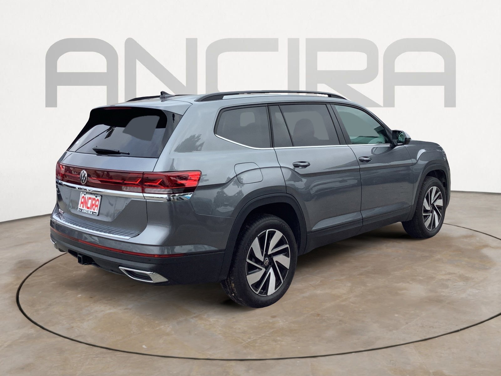 2025 Volkswagen Atlas SE w/Tech - Photo 8