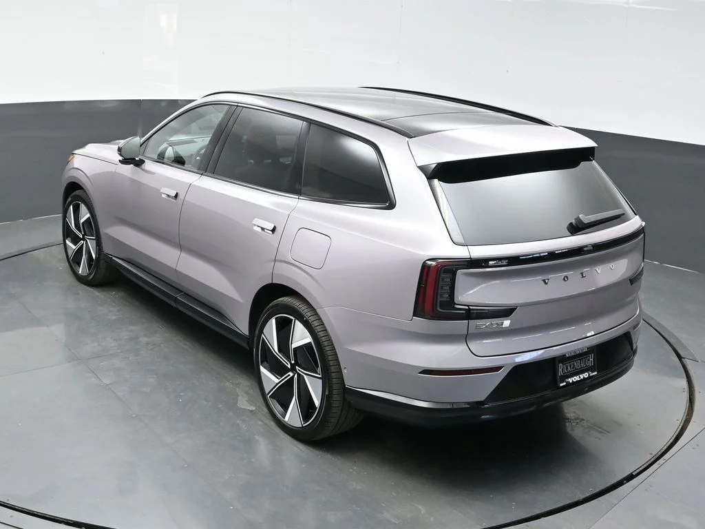 New 2026 Aurora Silver Volvo Ultra image 28