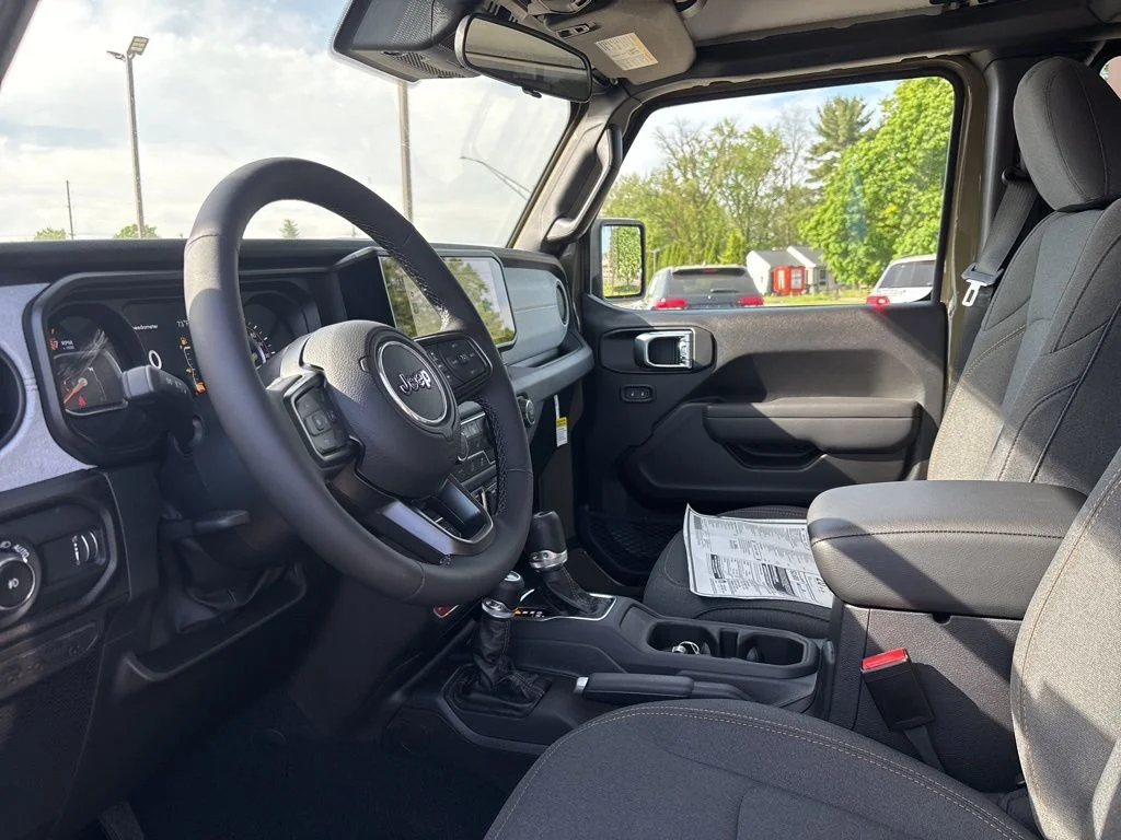 2025 Jeep Wrangler 4-Door Willys - Photo 7