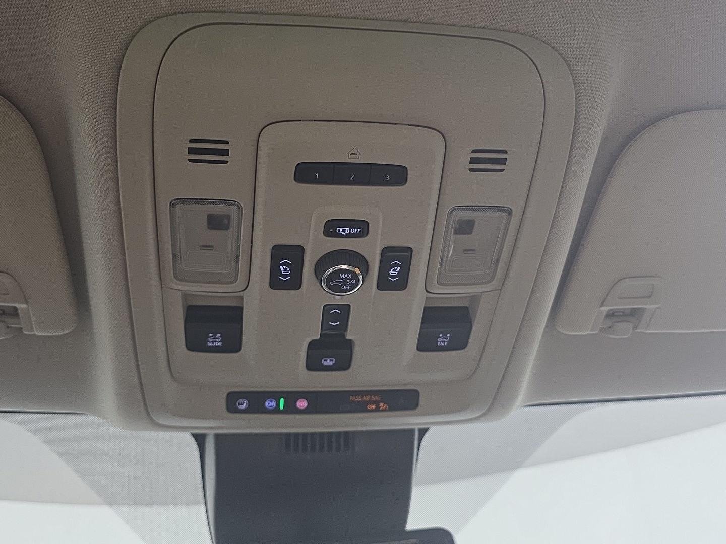 Used 2024 White Frost Tricoat GMC Denali image 27